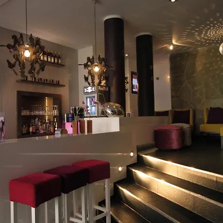 Leonardo Boutique Отель 4*