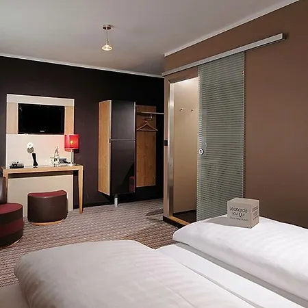 Leonardo Boutique Отель 4*