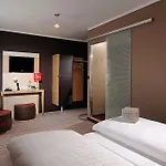 慕尼黑莱昂纳多精品酒店 酒店 4*