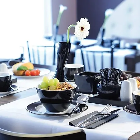 Leonardo Boutique Hotel