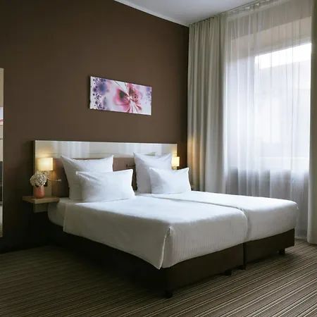 Leonardo Boutique Hotel 4*
