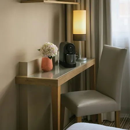 Leonardo Boutique Hotel 4*