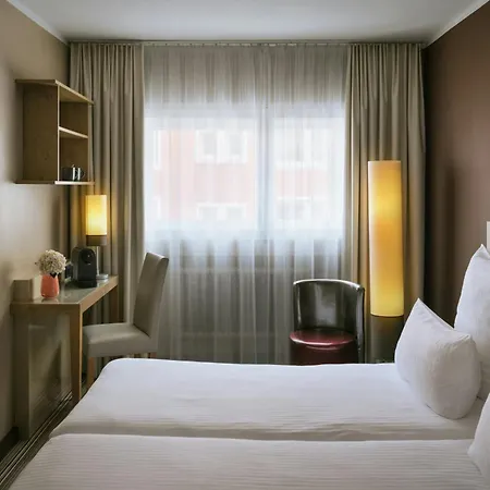 Leonardo Boutique Hotel 4*